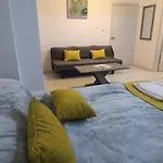 Sea-side Centre Daire