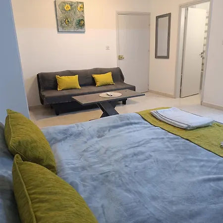 Sea-side Centre Апартаменти *