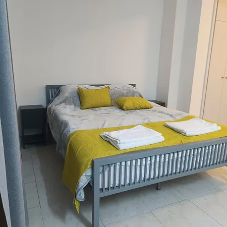 Sea-side Centre Apartment